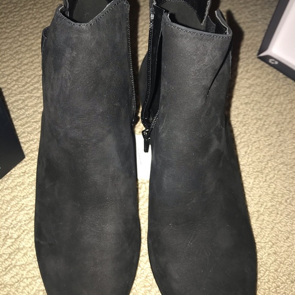 Shoes - Picture 4 of 5